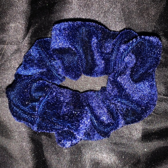 Gemstone colored scrunchies - Picture 6 of 6